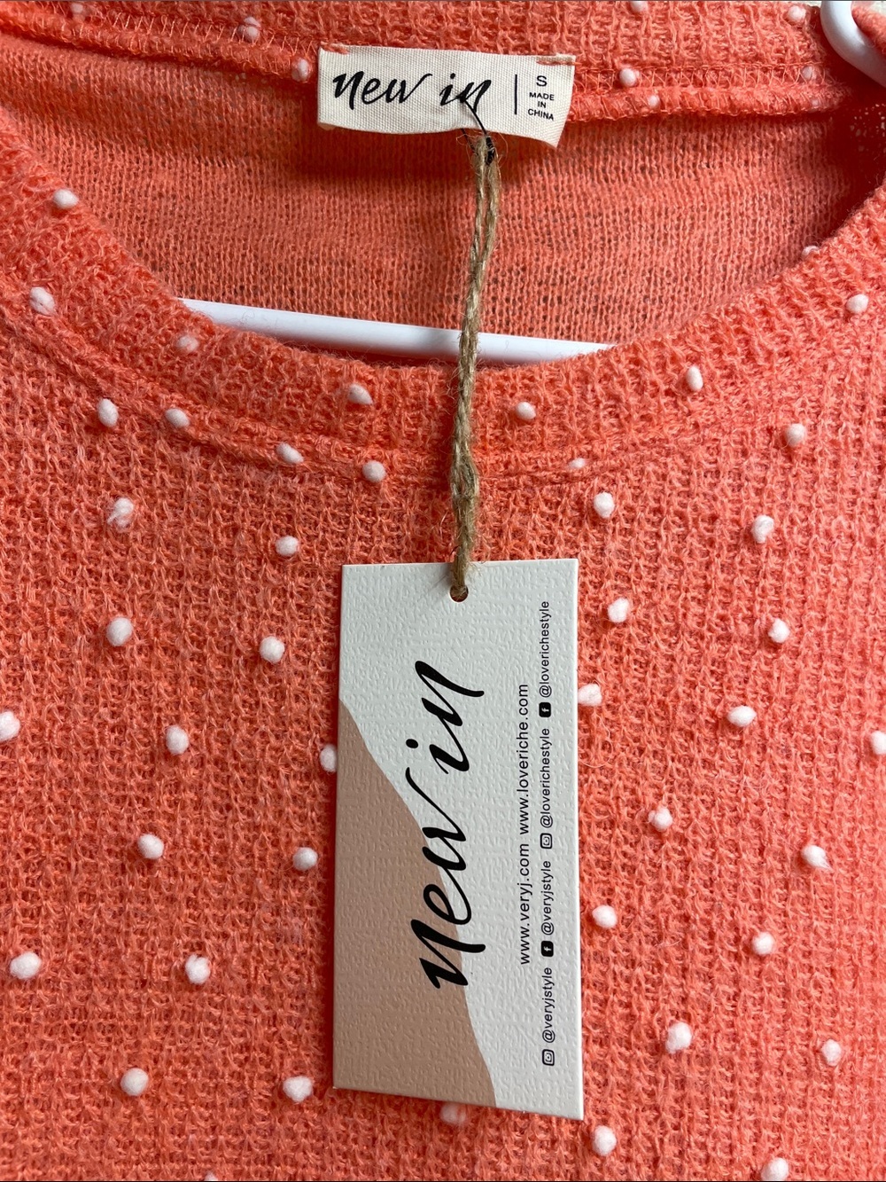 Love Riche Coral-Peach Knit Sweater with White Bead Accents NWT Small - Picture 2 of 8